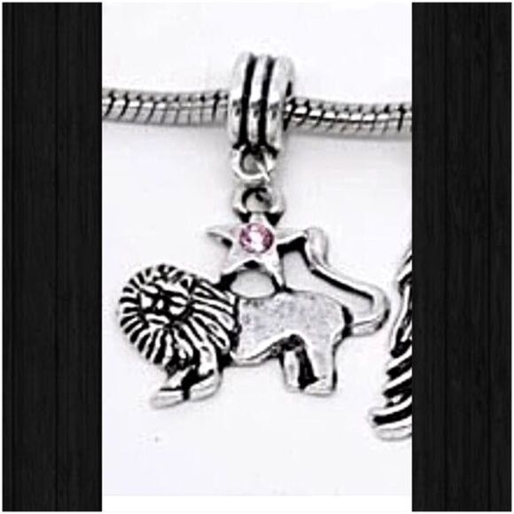 Leo Charm/Pendant  - Picture 2 of 3